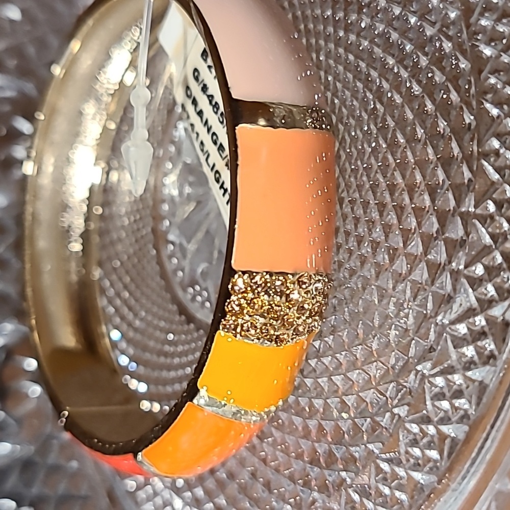Orange bangle - Picture 3 of 5